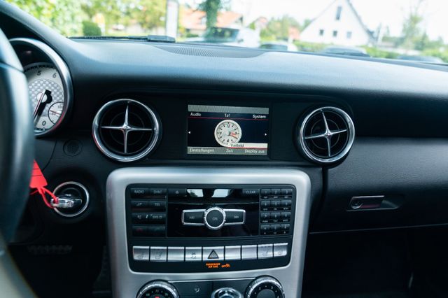 Mercedes-Benz SLK 350 BlueEfficiency/ AIRSCARF/ H&K/ PANO