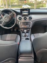 Mercedes-Benz CLA 200 Shooting Brake CLA 200 d Shooting Br... - Mercedes-Benz CLA 200 Shooting Brake mit Diesel-Antrieb: Kombi, Schaltgetriebe