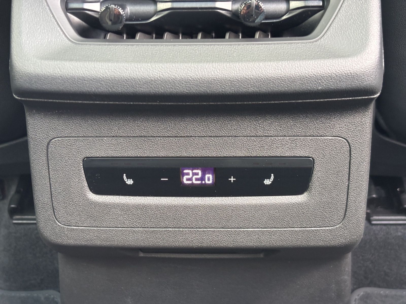 Audi Q6 e-tron performance S-LINE 0,25% MATRIX HUD AH foto 18