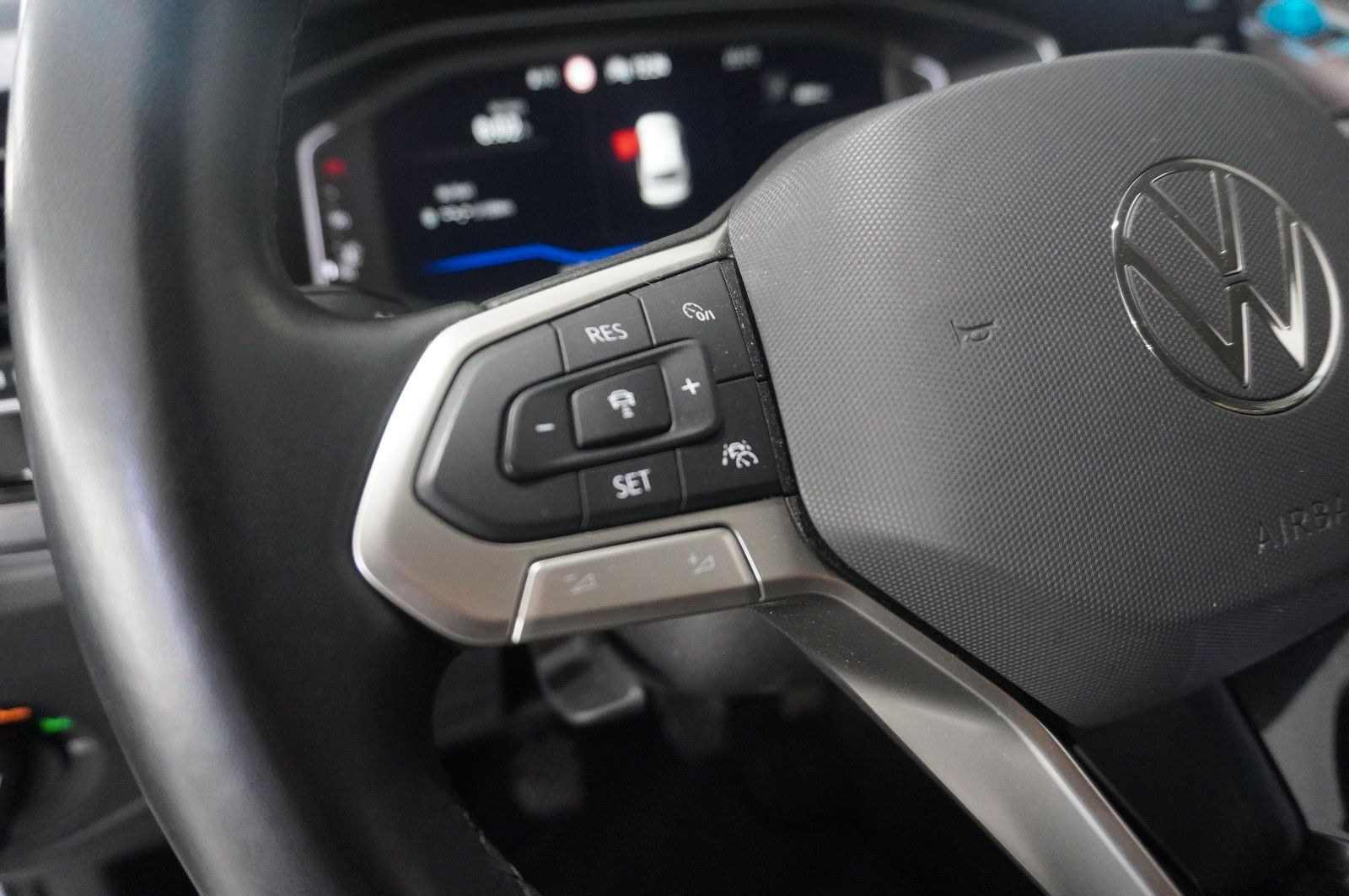 Fahrzeugabbildung Volkswagen Taigo 1.0 TSI STYLE NAVI/IQ-LIGHT/VIRT./SH/DAB+