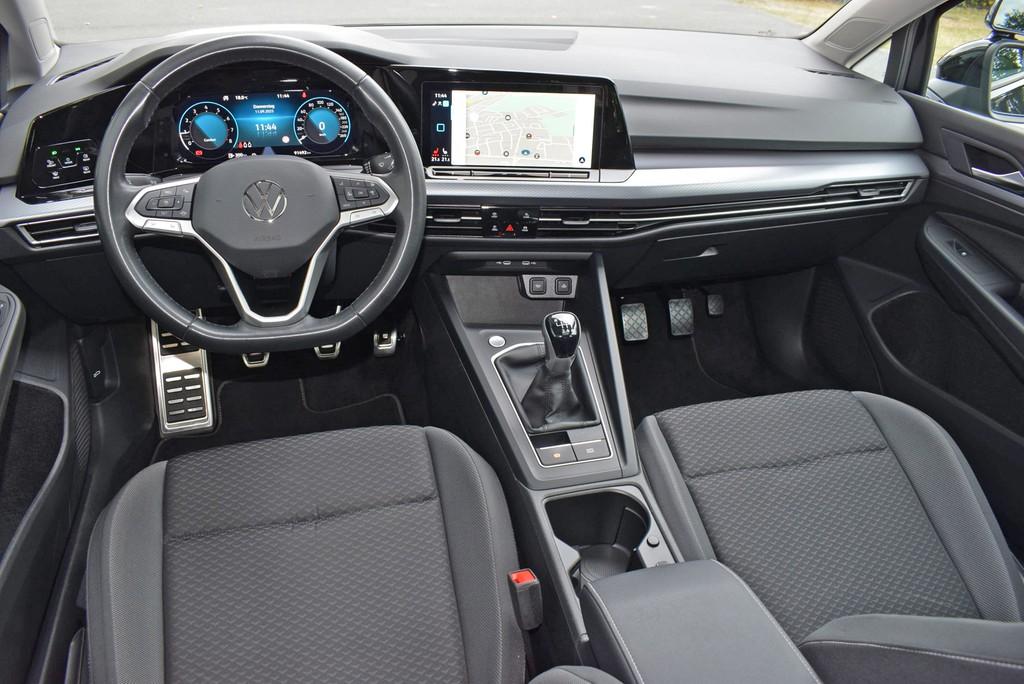 Volkswagen Golf VIII 1.5 TSI *Life*Fahrschule*LED*Pano*Navi