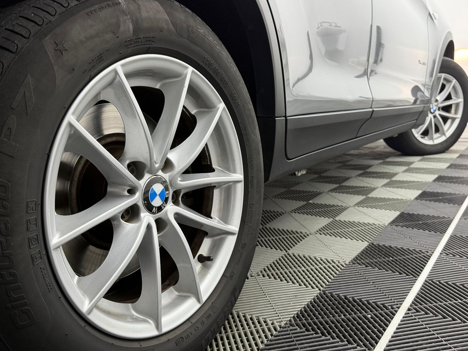 Fahrzeugabbildung BMW X3 20d xDrive Aut./NAVI/XENON/HEAD-UP/AHK