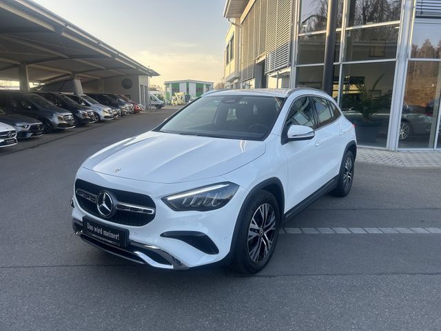 Mercedes-Benz GLA 180 Progressive Line LED CARPLAY AHK KAM