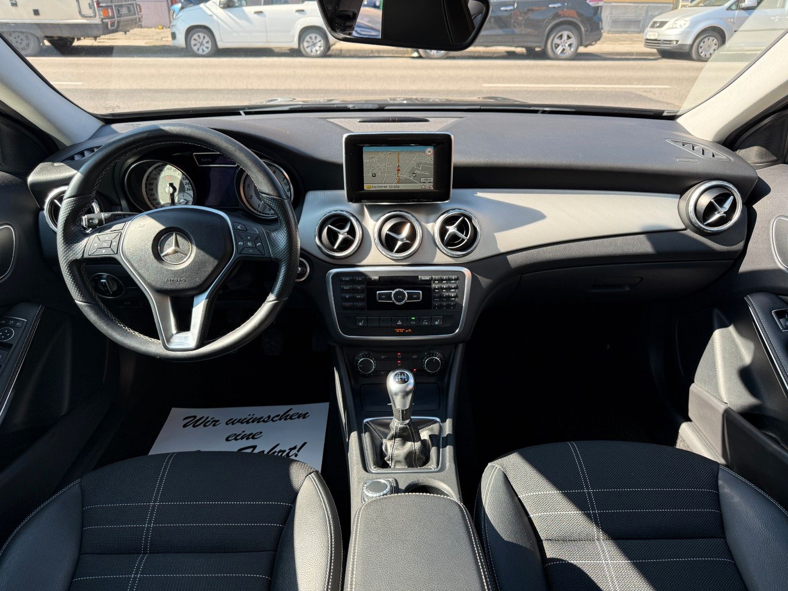 Fahrzeugabbildung Mercedes-Benz GLA 200 URBAN NAVI ILS KAMERA GARANTIE