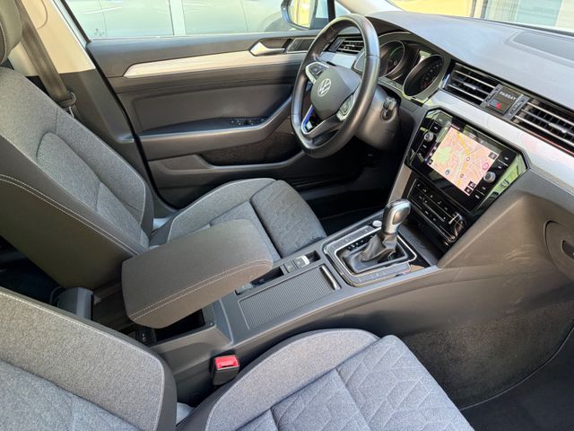 Fahrzeugabbildung Volkswagen Passat Var. GTE Hybrid+Aut.+Navi+1.Hand+CarPlay