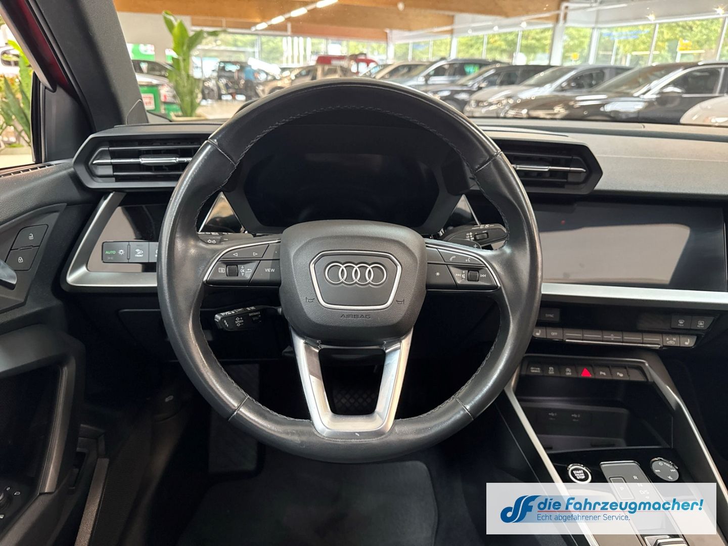 Fahrzeugabbildung Audi A3 Sportback 40 TFSI quattro S line El. Panodach