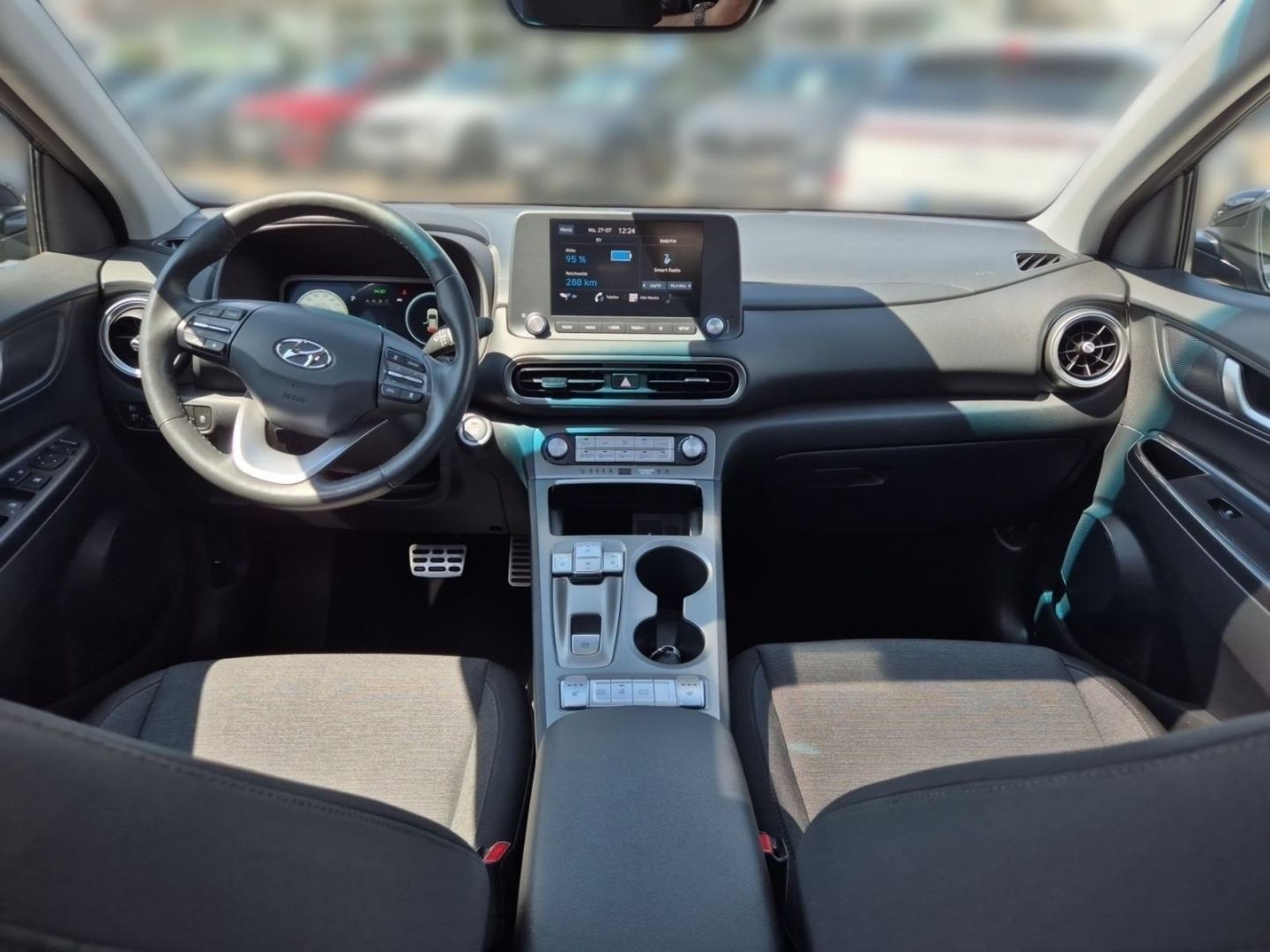 Fahrzeugabbildung Hyundai KONA Trend Elektro 2WD El. Panodach LED ACC Appl