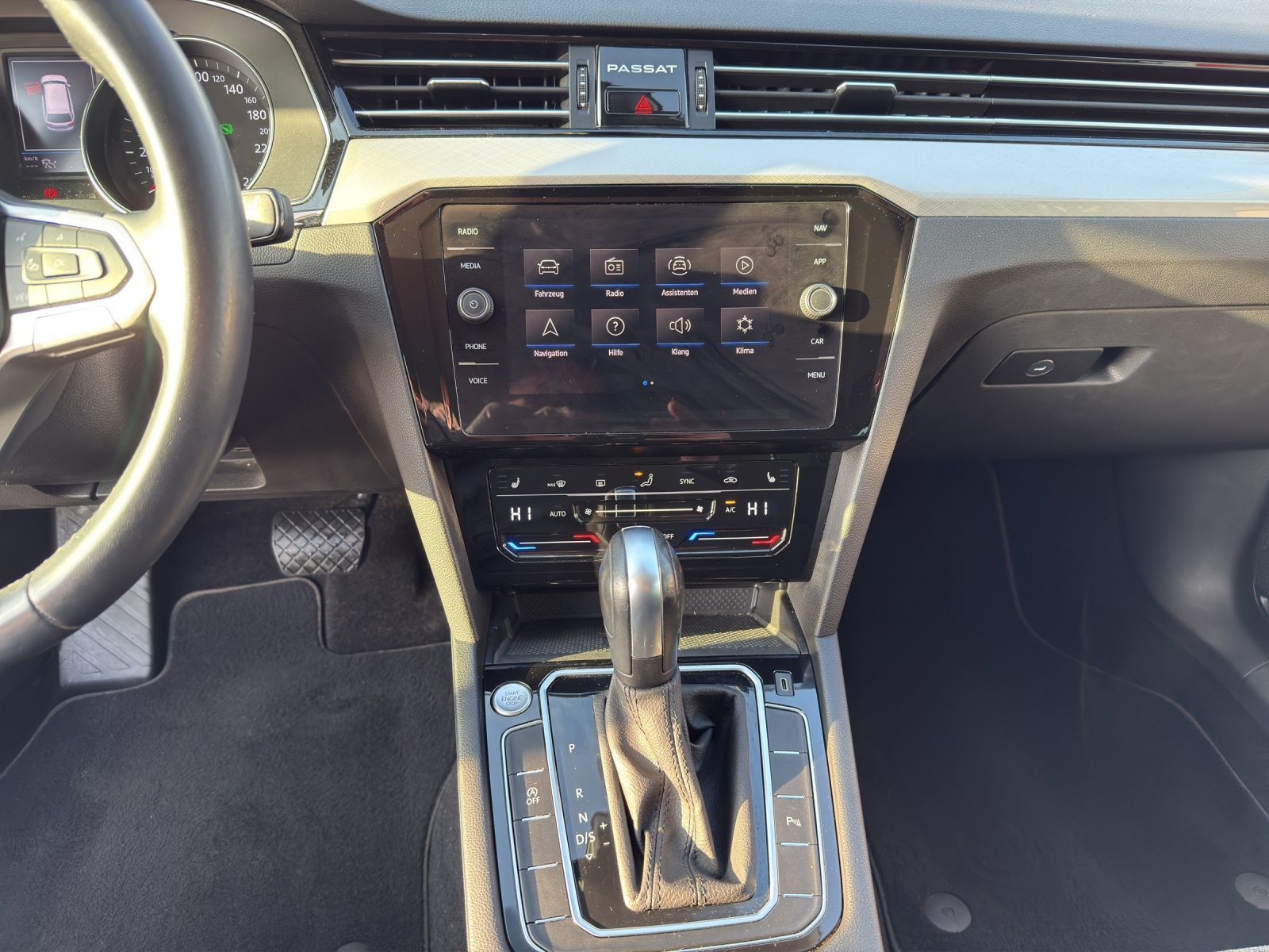 Volkswagen Passat Variant - Bild 12