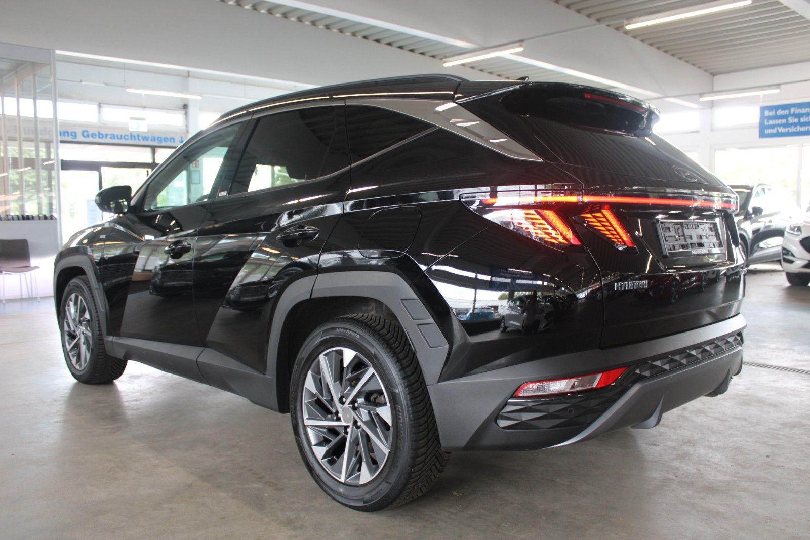 Fahrzeugabbildung Hyundai TUCSON MHEV Trend Aut. NAVI ACC LED SHZ CAM