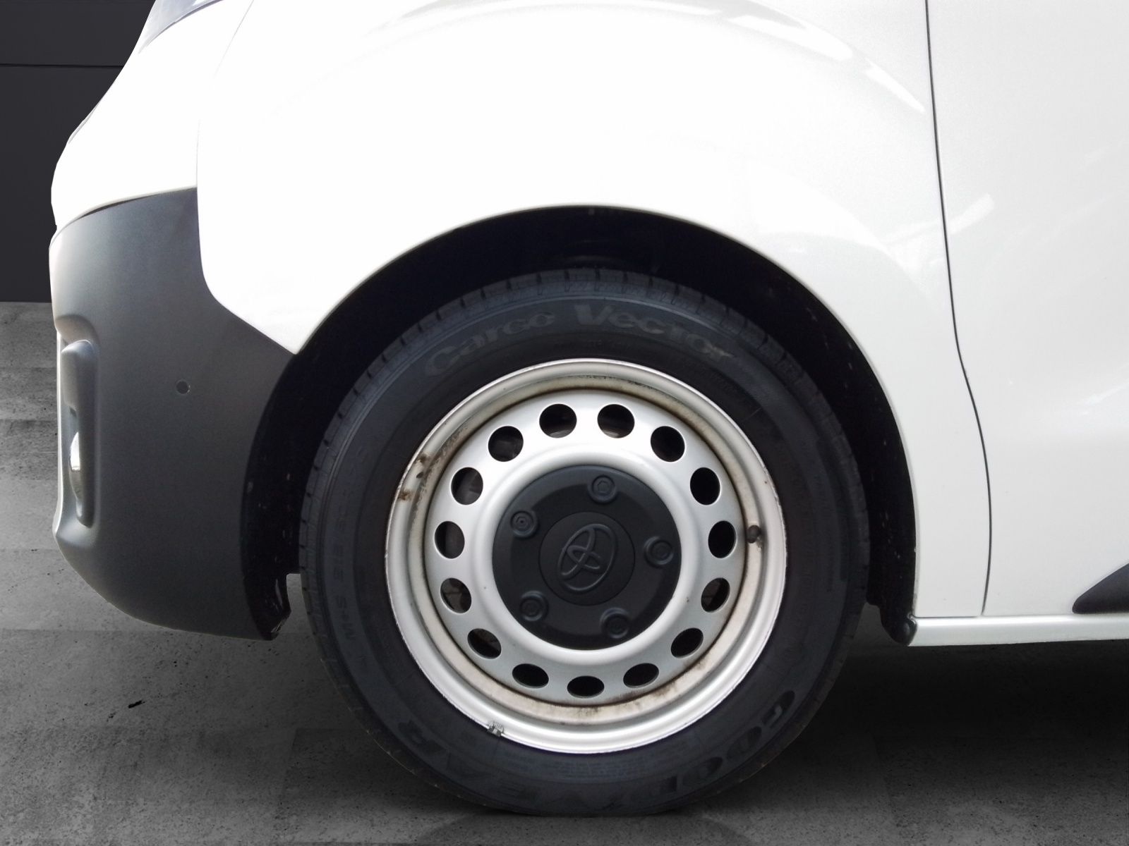 Fahrzeugabbildung Toyota Proace L2 Kasten Comfort Kamera Navi Klima