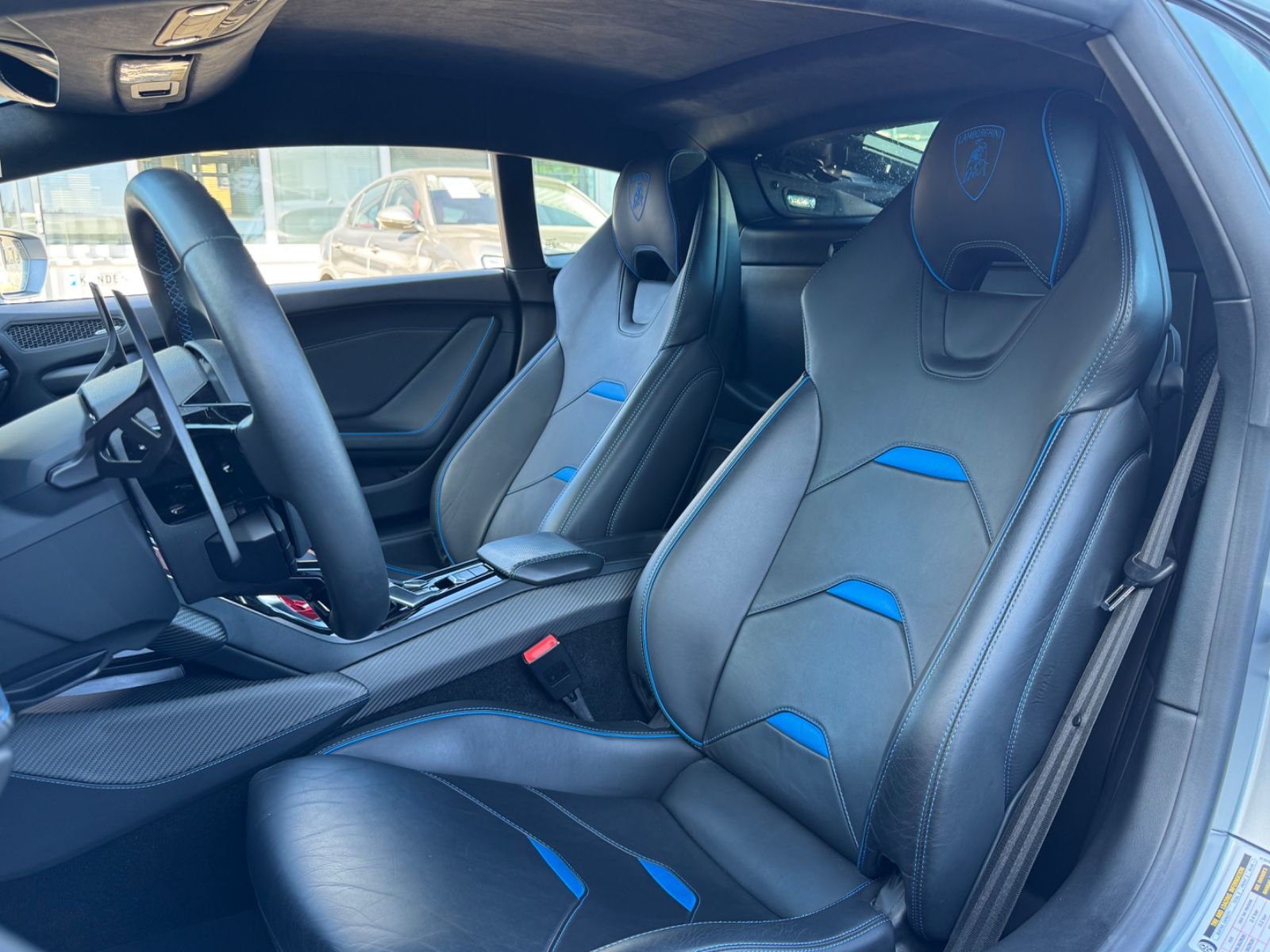 Fahrzeugabbildung Lamborghini Huracán EVO V10 /LIFT/SENSONUM/KAMERA/ACC
