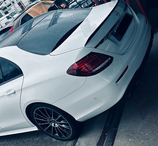 Mercedes-Benz Mercedes Benz E400 D 4 Matic AMG