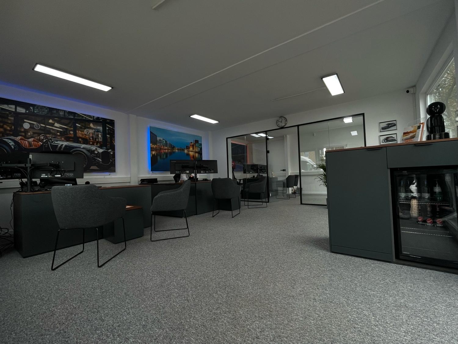 showroom-image-main
