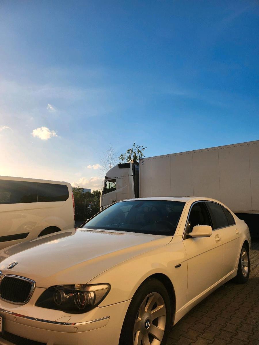 BMW 740