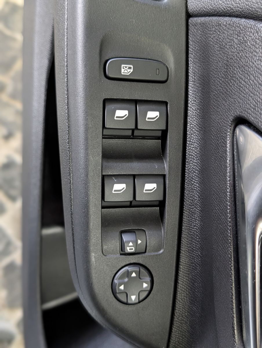 Fahrzeugabbildung Opel Corsa F 1.2T GS TECH INFOTAIN COMFORT LED KAM LH