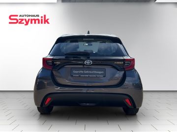 Toyota Yaris - 4