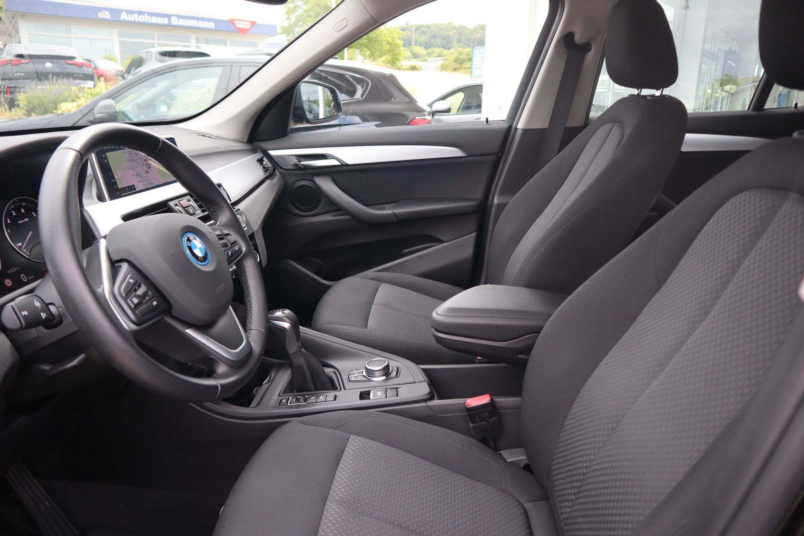 BMW X1 xDrive25e Advantage AHK/RFK/Navi/Tempomat foto 5