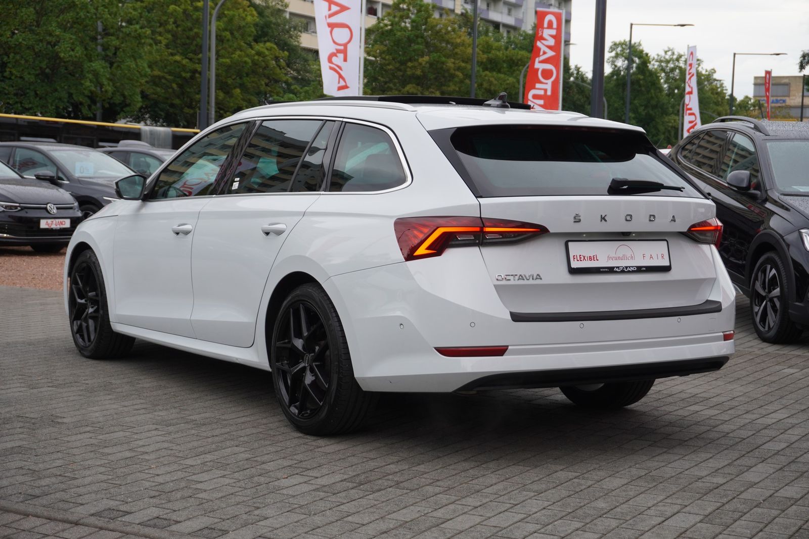 Skoda Octavia Combi 1.5 TSI First Edition LED Navi ACC foto 4