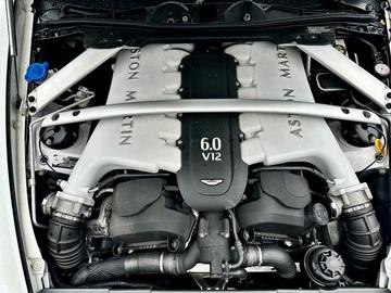 2015 Aston Martin V12 VANTAGE 缩略图 23