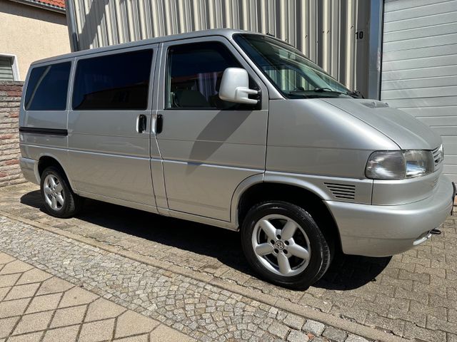 Volkswagen T4 Multivan  Atlantis 2.5 TDI  111kW  AXG