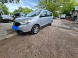 Dacia Lodgy 1.6 MPI Lauréate,1.Hand, Klima, 98000 km - Dacia Lodgy Gebrauchtwagen in Berlin