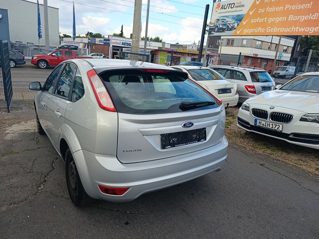Ford Focus Lim. Style*SITZ-H*TEMPOMAT*KLIMA-A*TÜV NEU