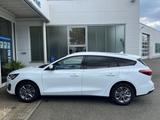 Ford Focus Titanium X MHEV+PDC+BLIS+iACC+LED+NAV+DAB+ - mit Benzin-Antrieb: Berganfahrassistent, Kombi, mit Klimaautomatik