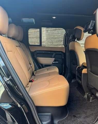 LAND-ROVER Defender 2026
