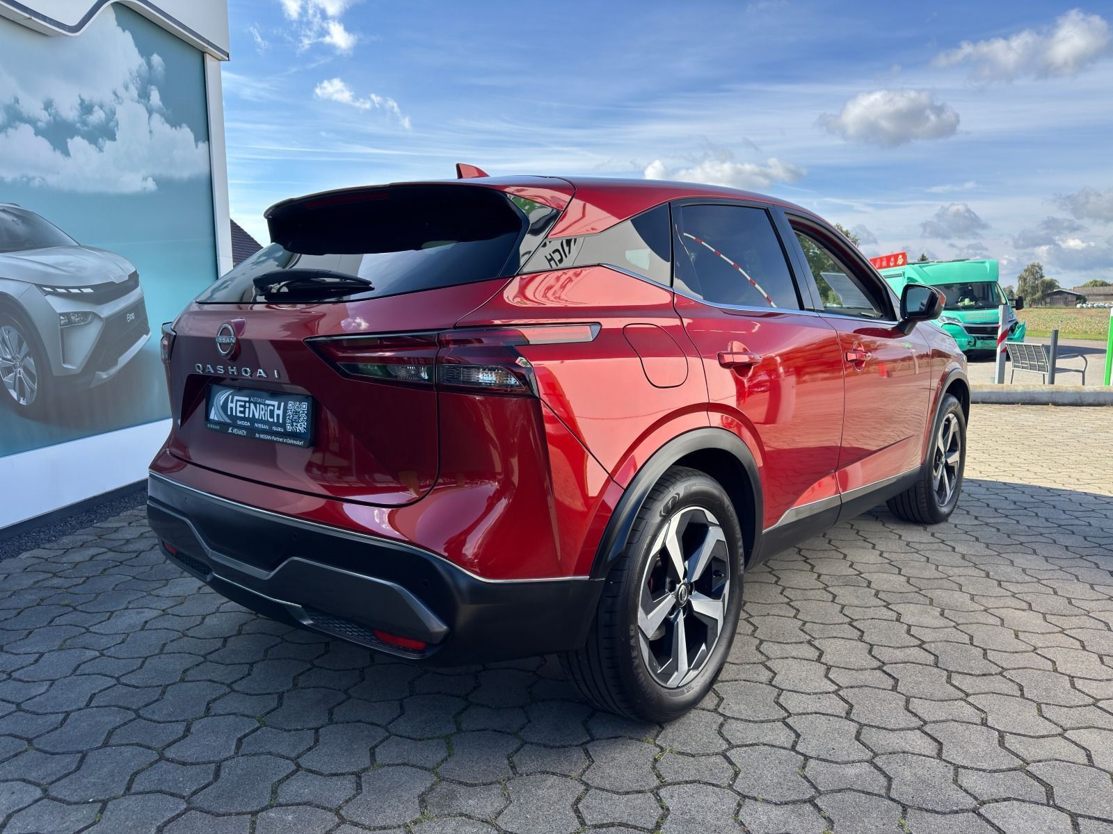 Fahrzeugabbildung Nissan Qashqai 140PS 6-Gang N-Connecta*AHK*360°CAM*behF