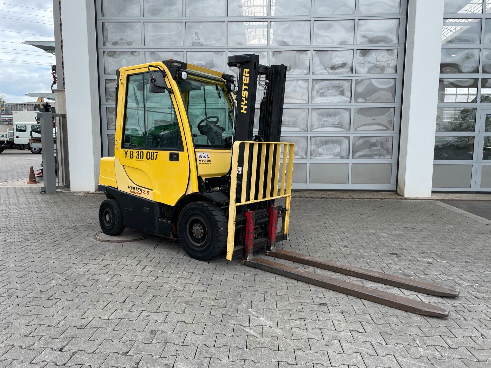 Fahrzeugabbildung Hyster H2.5FT / Duplex 3,3m / nur 1.218h