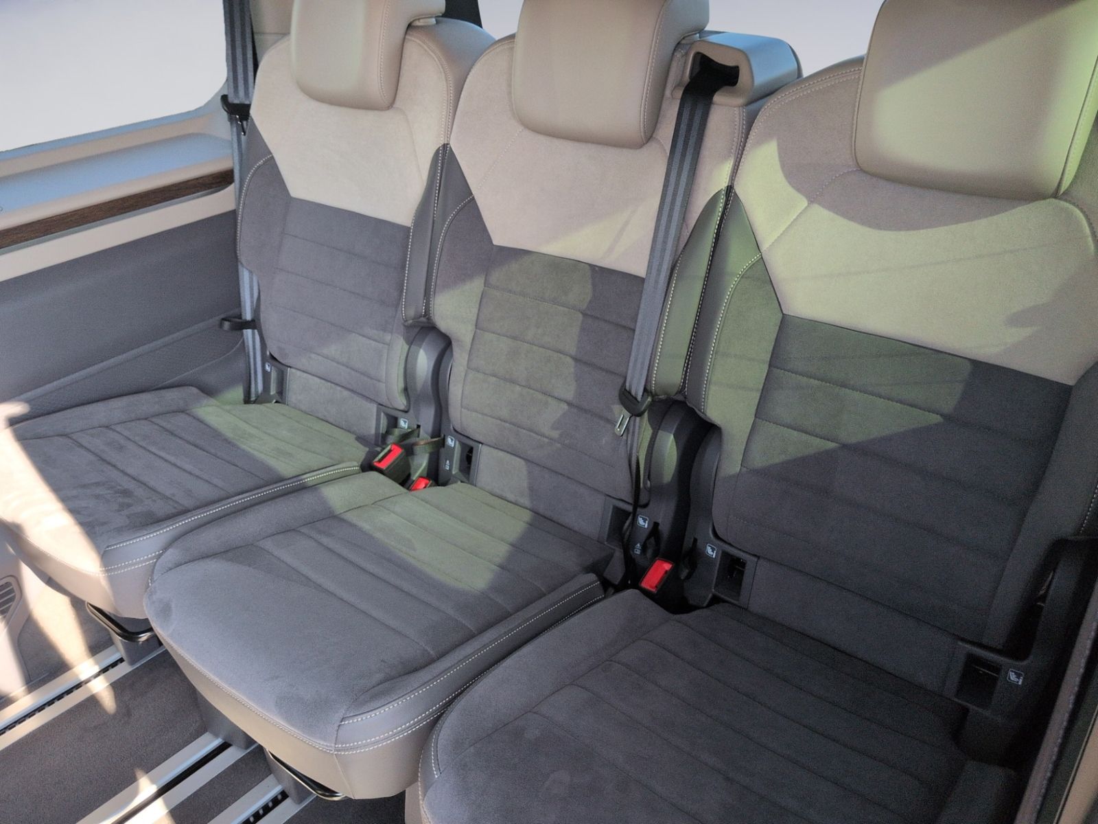 T7 Multivan 2.0 TDI DSG Style STHZ+MATRIX+AHK+