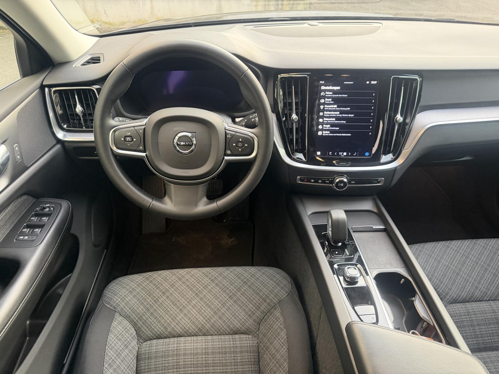 Volvo V60 Core LED ACC Virtual-Cockpit Rü-Kamera Navi