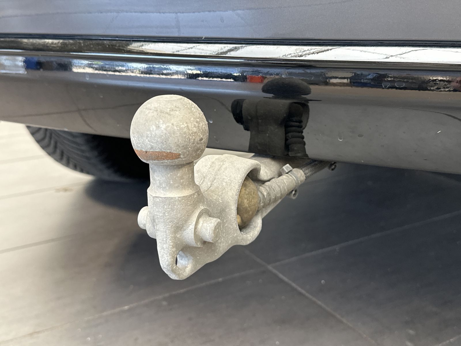 Fahrzeugabbildung Volvo XC60 B4 D AWD Plus Dark NAV+LED+AHK+H&K+PANORAMA