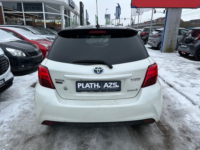 Toyota Yaris Style Hybrid *Unfall*
