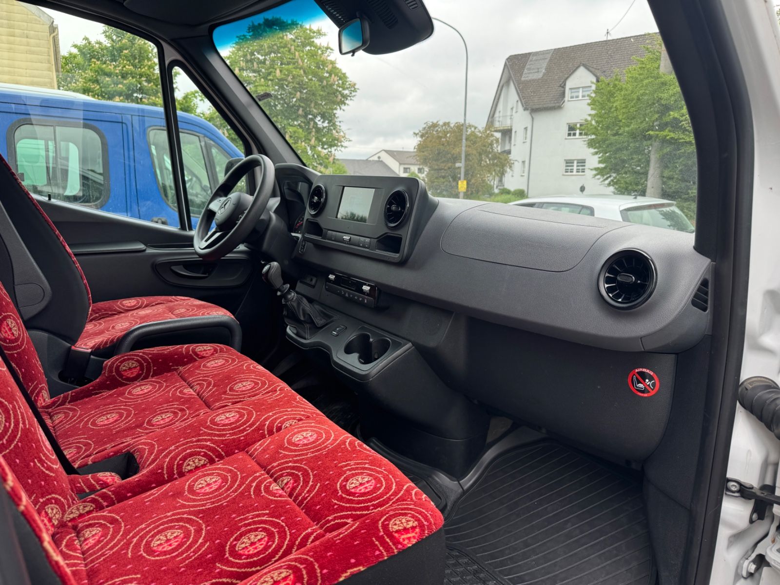 Fahrzeugabbildung Mercedes-Benz Sprinter III 314 CDI 9 Sitzer Doppelklima+9Sitze