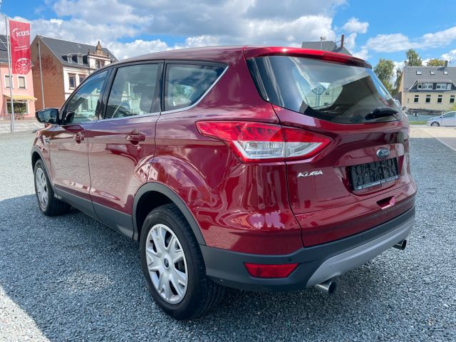 Ford KUGA* AHK*SCHECKHEFT*BEHEIZ.FRONT* SOMMERWINTER