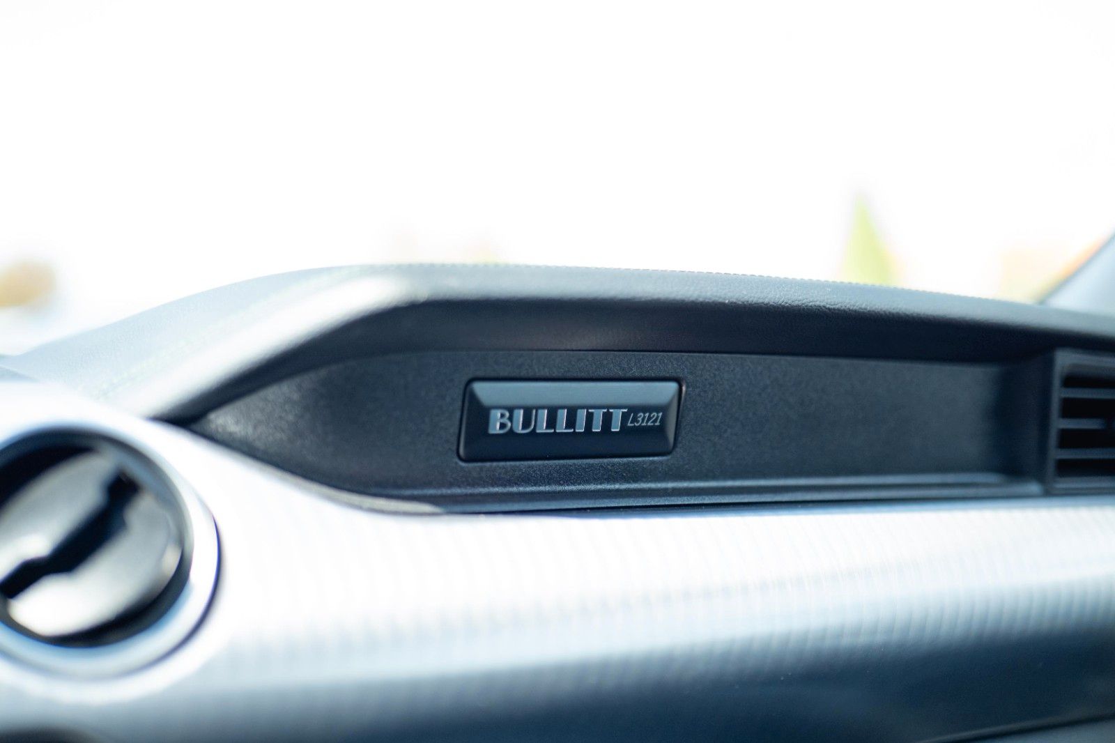 Fahrzeugabbildung Ford Mustang 5.0 V8 BULLITT 6-Gang RECARO Unfallfrei