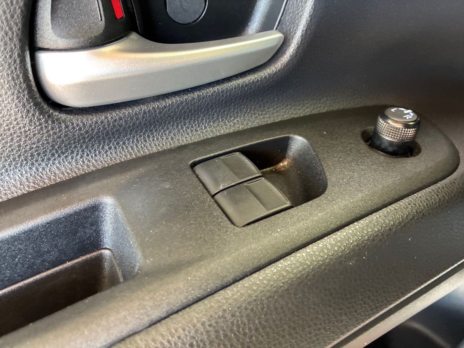 Fahrzeugabbildung Toyota Aygo X 1.0 Black&White SHZ,Winterräder,ACC,PDC