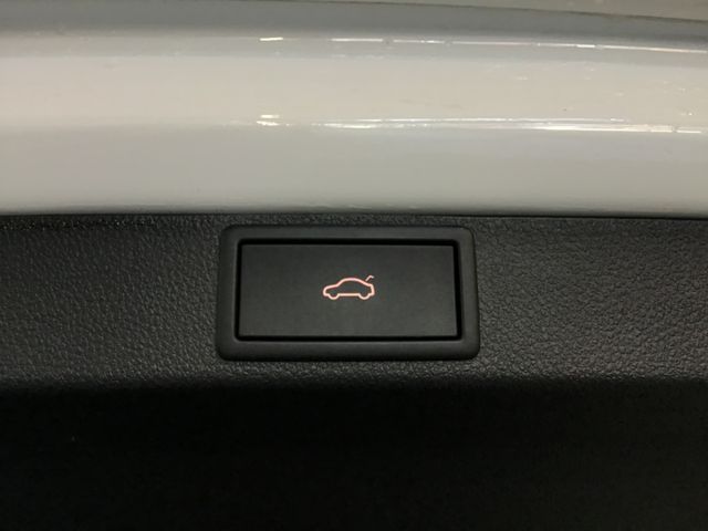 Fahrzeugabbildung Skoda Octavia Style Combi 2.0 TDI DSG/Navi/AHK/HUD/ACC