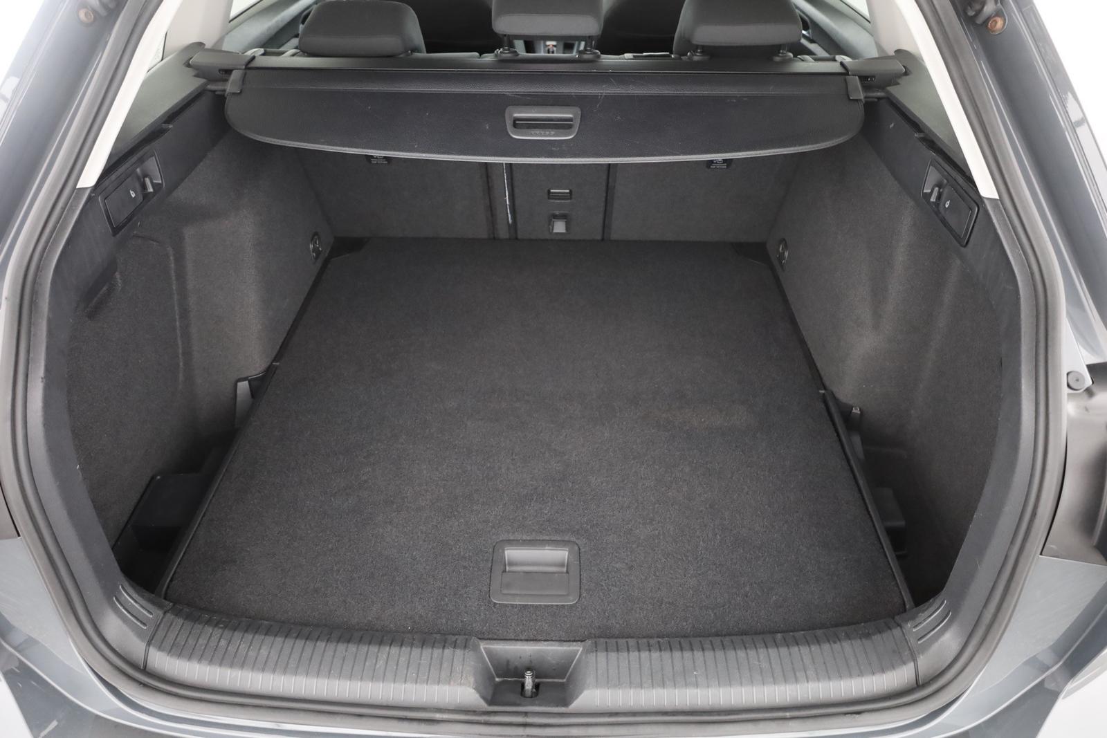 Volkswagen Golf VIII Variant 1.5 eTSI DSG LED Navi Tempomat, миниатюра 26