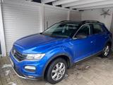 Volkswagen T-Roc 1.0 TSI - Top Zustand 8 fach bereift AHK - Volkswagen T-Roc: Von Privat