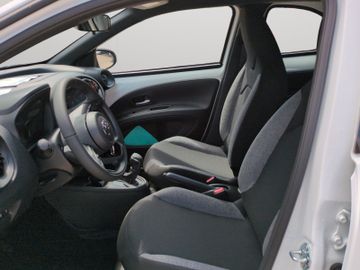 Toyota Aygo (X) - 11