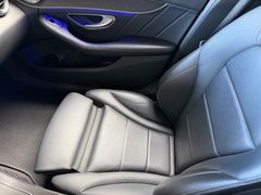 MERCEDES-BENZ C200 T 4Matic/AMG/WIDESCREEN/PANO/BURMESTER/RFK