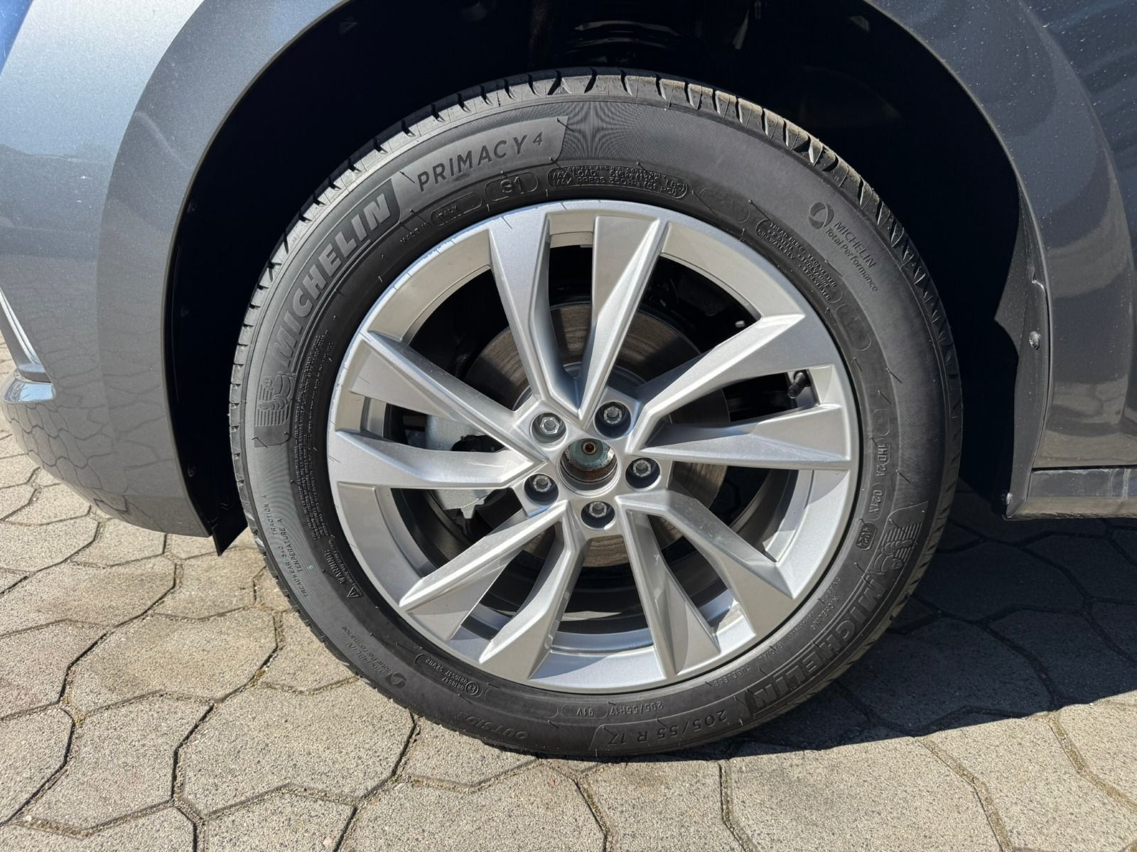 Fahrzeugabbildung SKODA Kamiq 1.0 TSI Selection OPF
