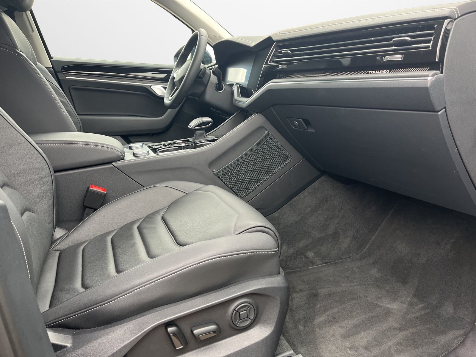 Volkswagen Touareg 3.0 TDI 4M AHK Navi LED Leder Kamera PD foto 14