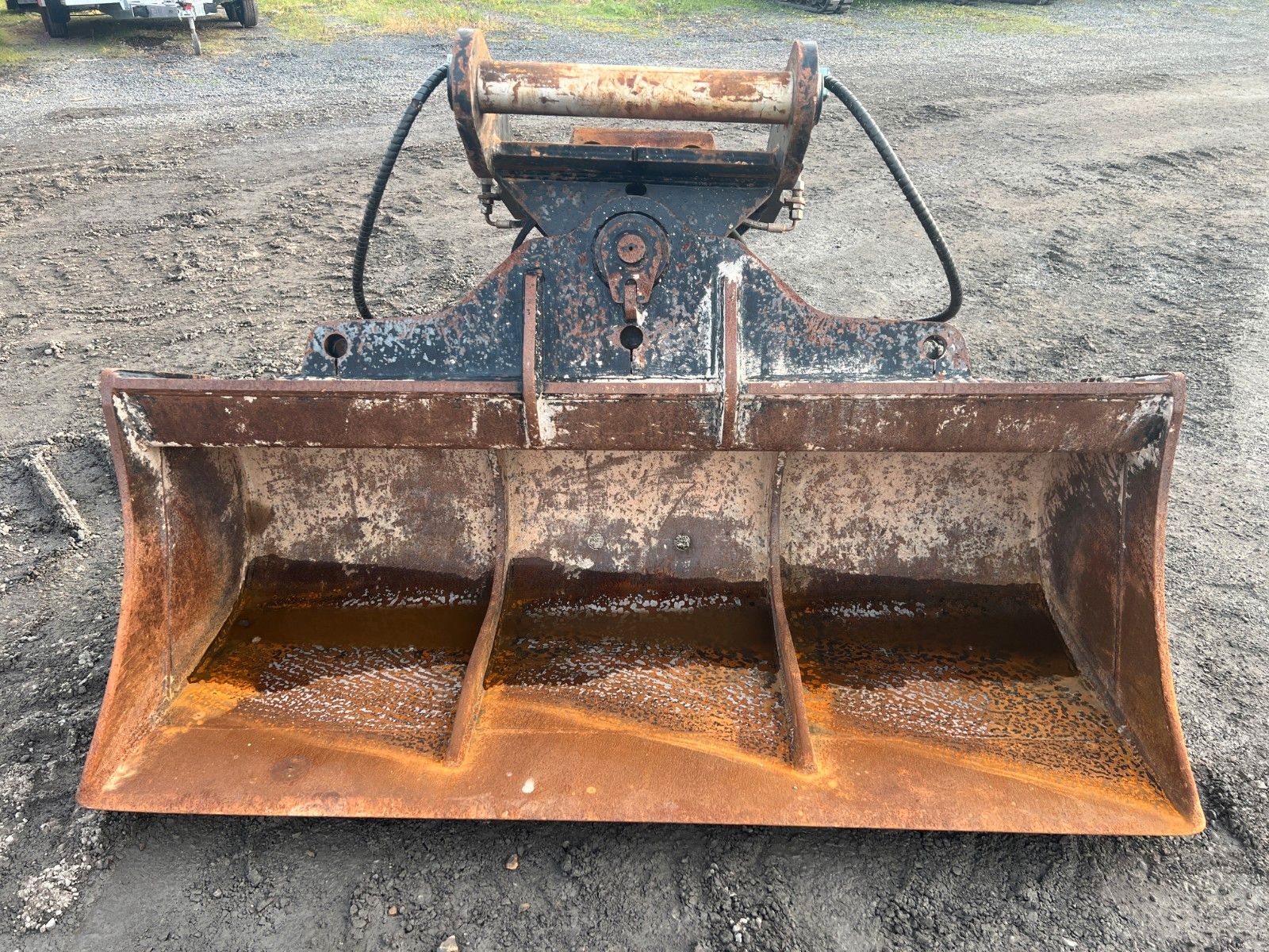 Fahrzeugabbildung Andere ZFE hydraulischer Grabenräumlöffel / MS21 / 2021