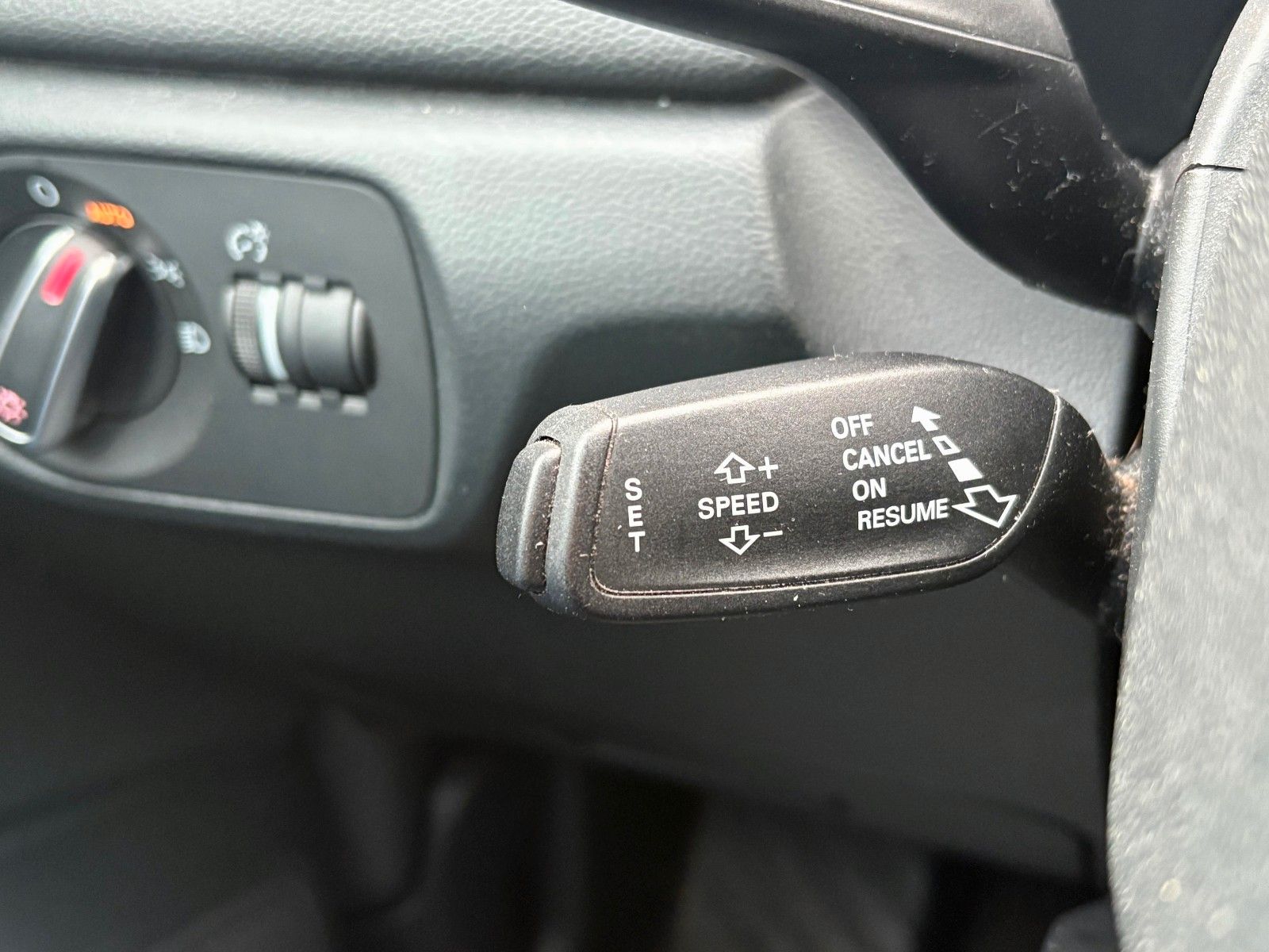 Fahrzeugabbildung Audi Q3 2.0 TDI basis Navi Xenon Tempomat SPORTFWK