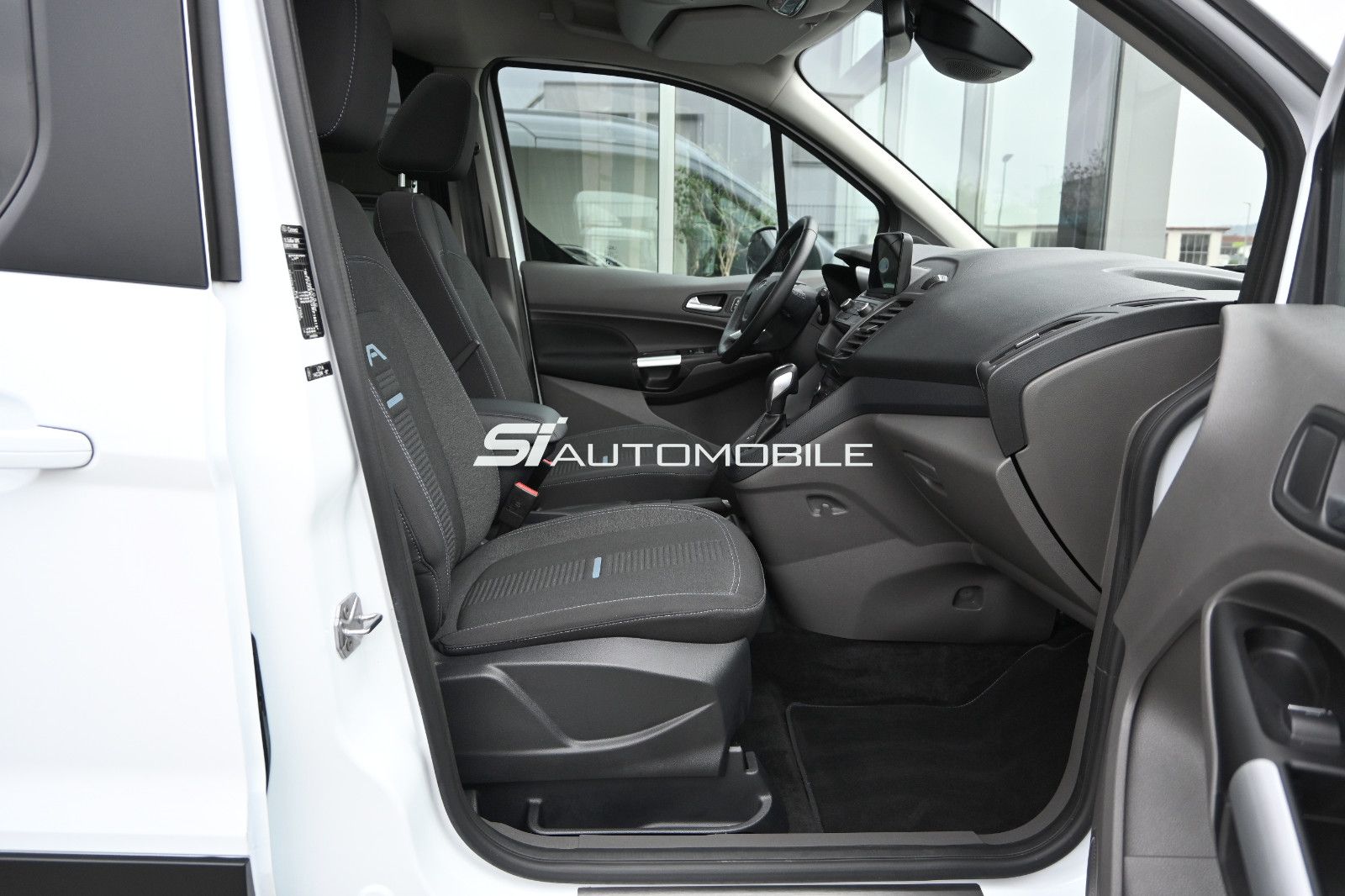 Fahrzeugabbildung Ford Grand Tourneo Connect 1.5 Eco Active °AHK°STHZ°