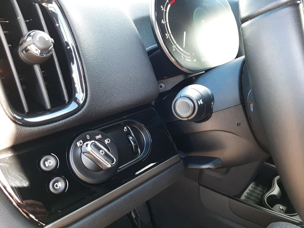 Mini Cooper S Countryman Cooper S ALL4 Countryman DAB LED RFK Navi Shz. u