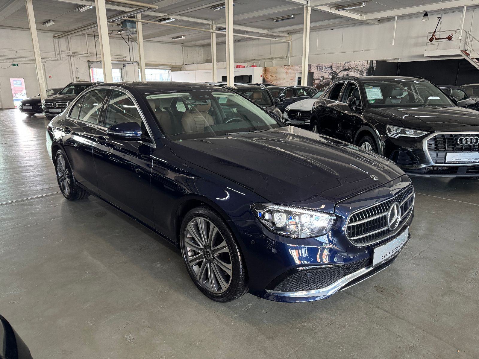 Fahrzeugabbildung Mercedes-Benz E 450 4MATIC 9G-TRONIC 2X AVANTGARDE FACELIFT